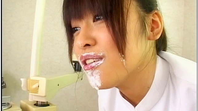 激情内衣奶油亲吻