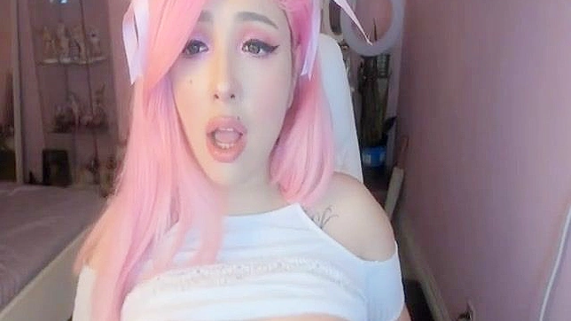 粉发Coser倾情演绎，现场表演惊艳四座