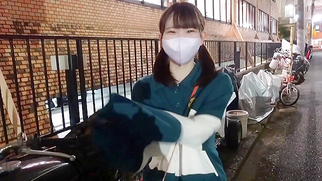 日本大妈看似成熟，却在床上意外地风骚撩人