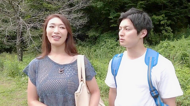 丰满继母和小狼狗最后的激情缠绵前戏告别恋情