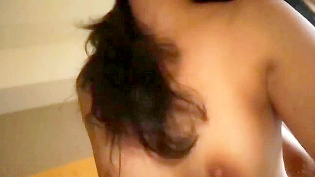 风骚秘书被老板在JAV色情片中狠狠操了