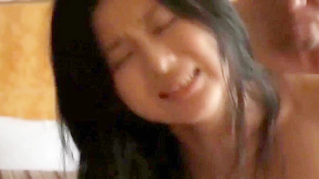 风骚秘书被老板在JAV色情片中狠狠操了