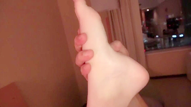 日系校花在旅馆甜蜜缠绵与巨乳美女火辣做爱