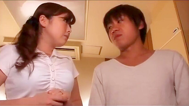 调皮少女在厨房中征服邪恶继母