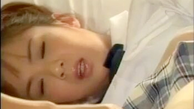 日本萌妹彻底玩具刺激及猛烈做爱体验