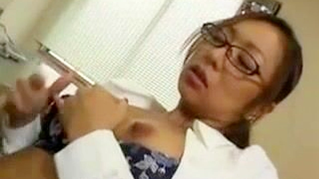 日本女教师禁恋激情故事