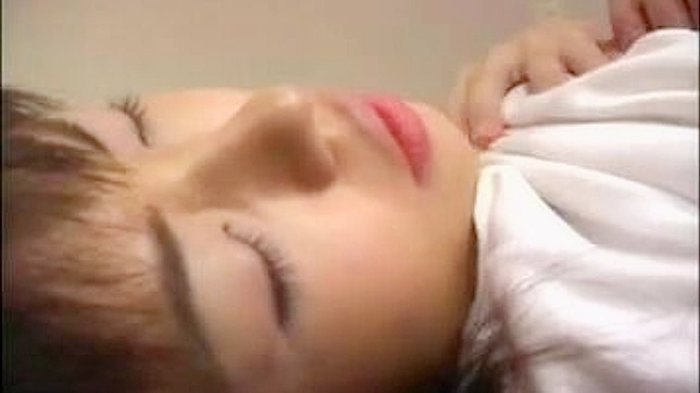 东方少女紧致阴道探秘之旅