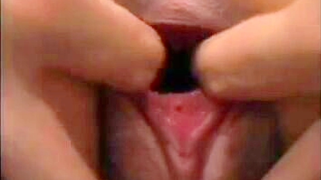 东方少女紧致阴道探秘之旅