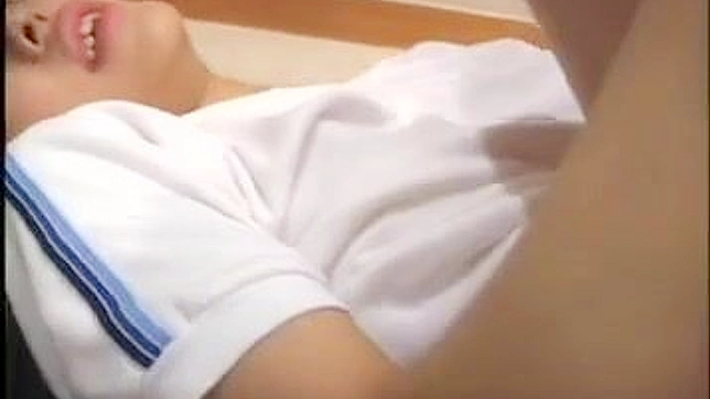 东方少女紧致阴道探秘之旅