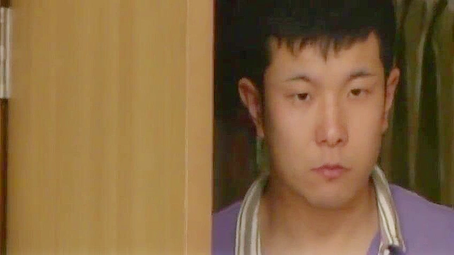 不羁继子温柔轻柔与睡梦中妈妈欢愉交合