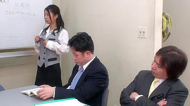 同事群战狂野征服办公室熟女色情大片