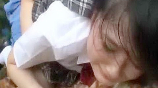 日本女高中生裙下激情性爱体验