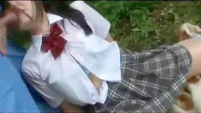 日本女高中生裙下激情性爱体验