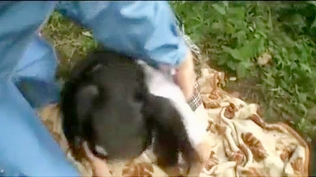 日本女高中生裙下激情性爱体验