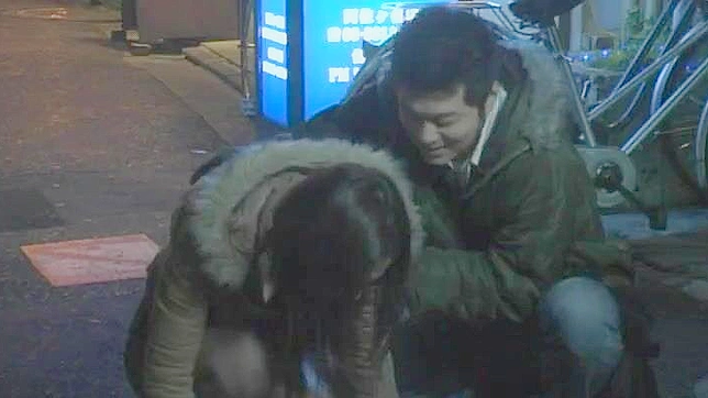 醉酒亚裔女孩被迫与陌生人粗暴性交