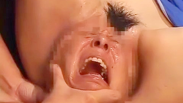 日本AV群交狂欢：对秃头男的狂热痴迷