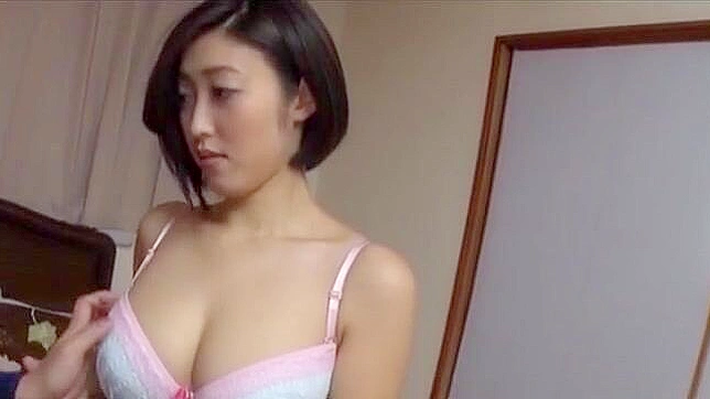 性感熟女与少年继兄的禁夜激情