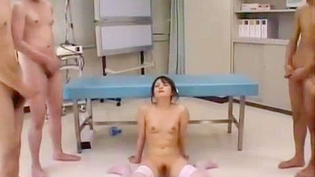 邪恶护士狂夜—混乱颜射、群交和上班时的性爱