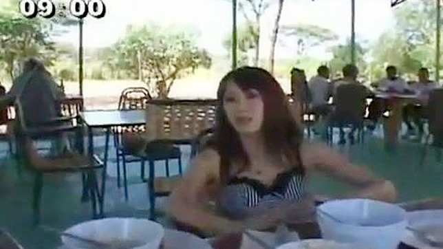 亚洲辣妹与非洲勇士的激情卧室缠绵