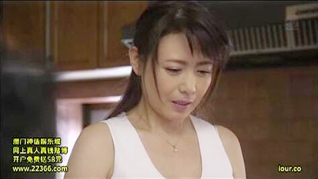 出轨的妻子与孤独夜—一部日本色情视频