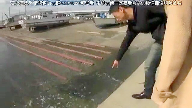 安茹与男友在海滩上的激情性爱时刻