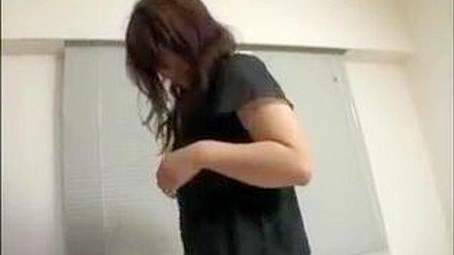 东方性感美女用震动棒高潮体验