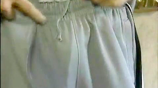 乱伦叛逆：盲父与昏迷女佣的禁忌日式激情戏码