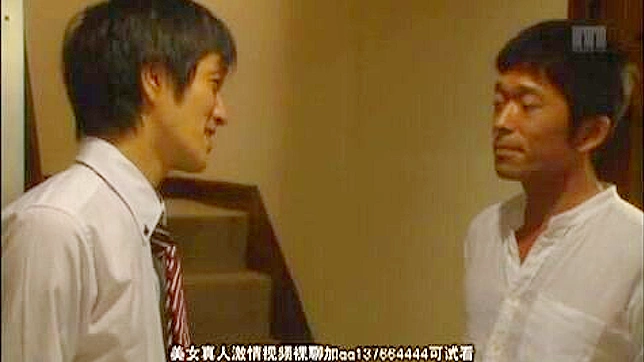 阿部美佳子的女儿被朋友群奸，在狂野的集体性爱中。