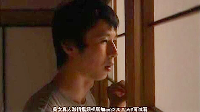 由衣的秘密情事：热辣妻子与情人及丈夫的三人行