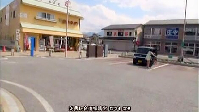 天真女孩在亚洲色情片中的遗憾经历