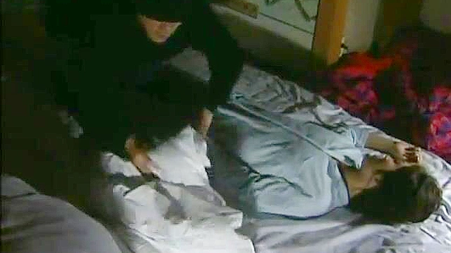 无辜受害者在JAV色情明星手中遭遇恐怖体验