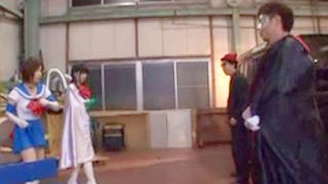 性感超女四人组与日本坏蛋狂欢夜