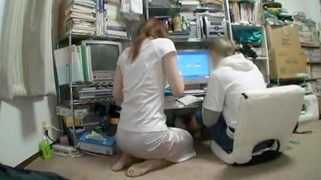 课后性感课程：饥渴女教师与猛男学生