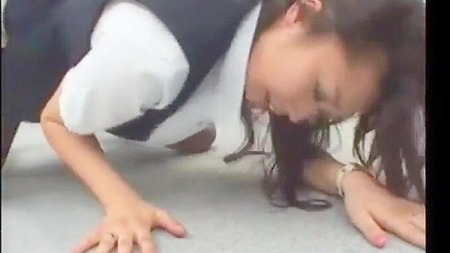 与日本美女和同事在办公室激情狂做爱