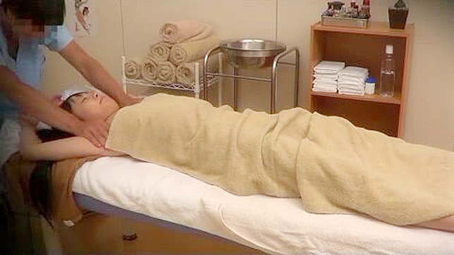 性感按摩让少女在G点快感中欲罢不能