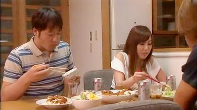 家庭秘密揭开—主妇与密友的秘密恋情