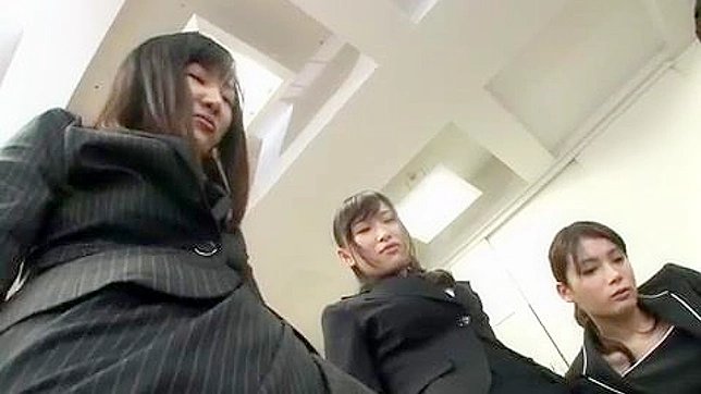 被四老板羞辱—日本色情片主演堀内良子和西园寺明吉