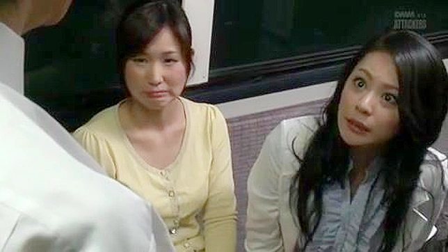 日本色情视频：车祸后与相田奈央和桐岛薇奥莱特的激烈性爱