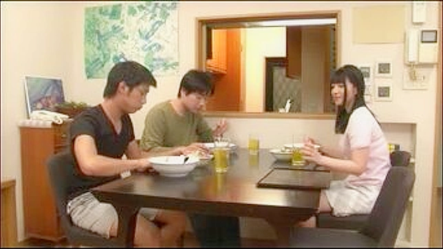 日本美人上原愛用性感觸摸結束打鬥