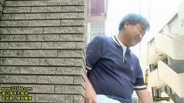 蕾丝中的自慰—老板的秘密欲望