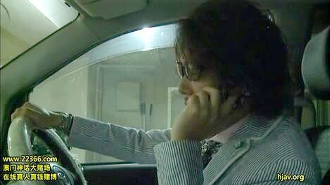 蕾丝中的自慰—老板的秘密欲望