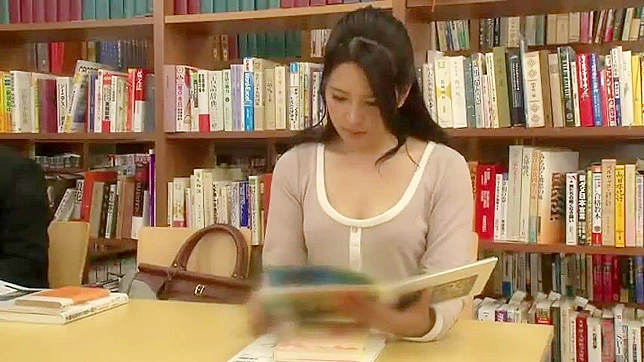 图书馆艳遇揭秘；书呆子的淫欲幻想成真