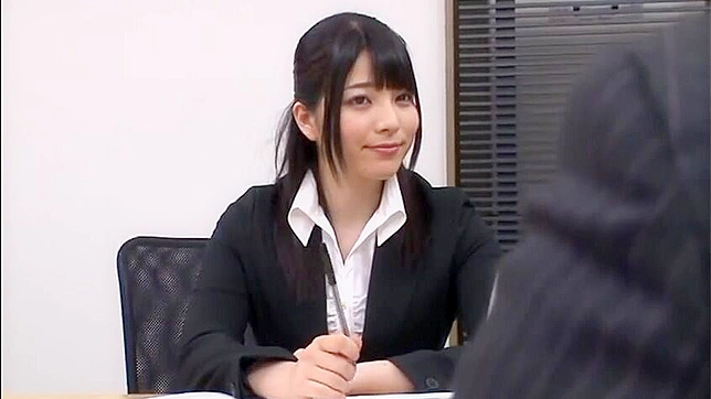 性感女上司上原爱的秘密欲望在火热公司会议中被揭露