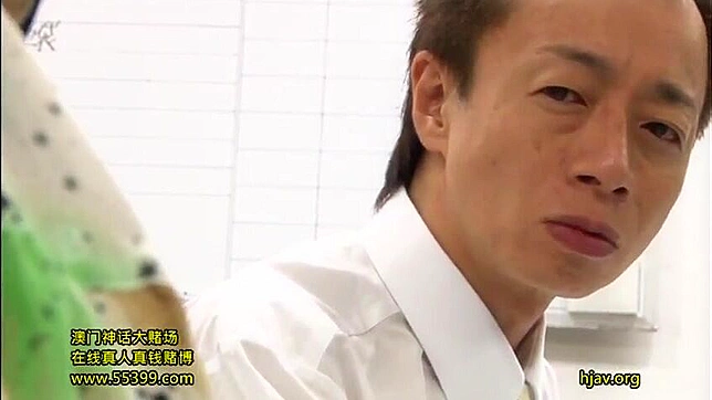 公共厕所性侵事件被摄像头记录下来