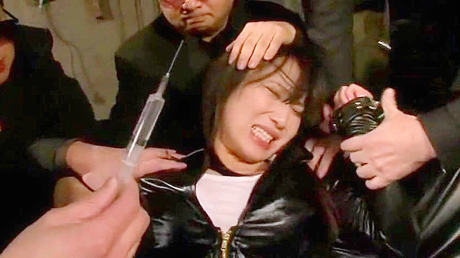 仓田真央胸部与亚洲黑帮的激情遭遇