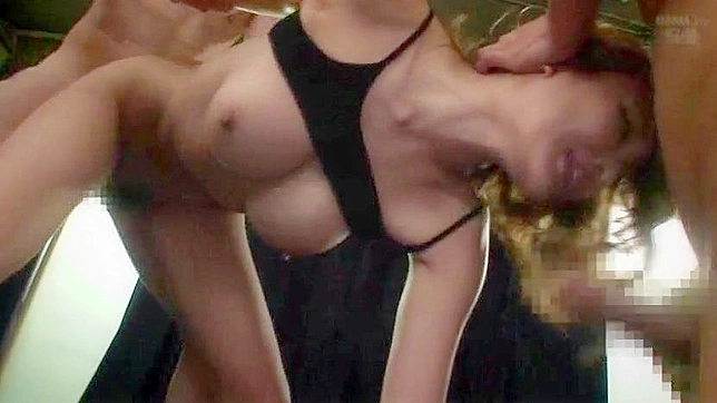 日本美女Asuka Kirara与两男疯狂群交体验