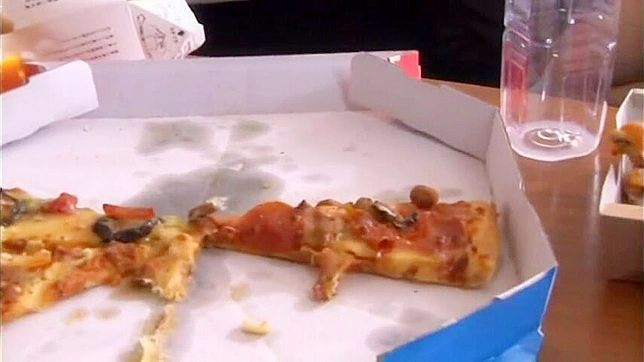 邻居惊喜：巨乳的木下梓意外大发现