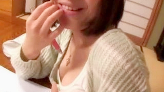 性感女学生被有经验的导师在激情亚洲色情视频中诱惑