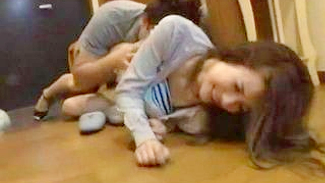 无辜亚洲学生在家惨遭侵犯蹂躏