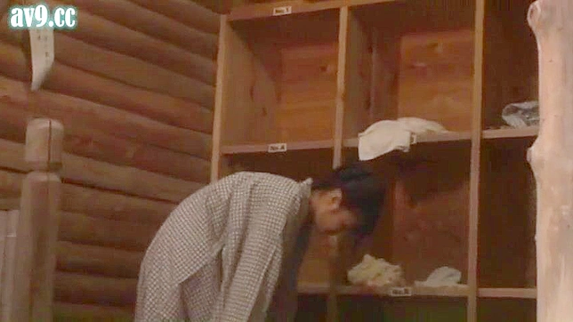 狂野妻子的秘密欲望在日本被陌生男子满足